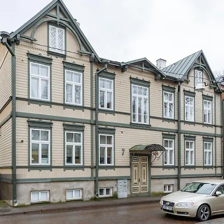 Elegant 2-bedroom In Kadriorg Talin