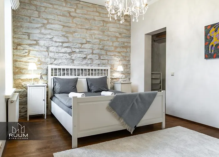 Elegant 2-bedroom In Kadriorg 아파트