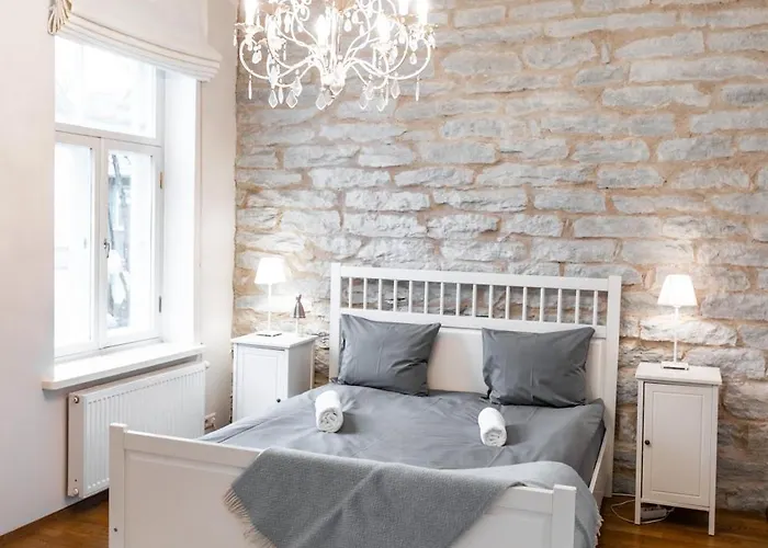 Elegant 2-bedroom In Kadriorg Διαμέρισμα